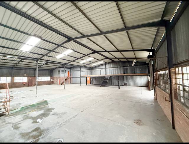 1,250M² WAREHOUSE TO LET IN WADEVILLE